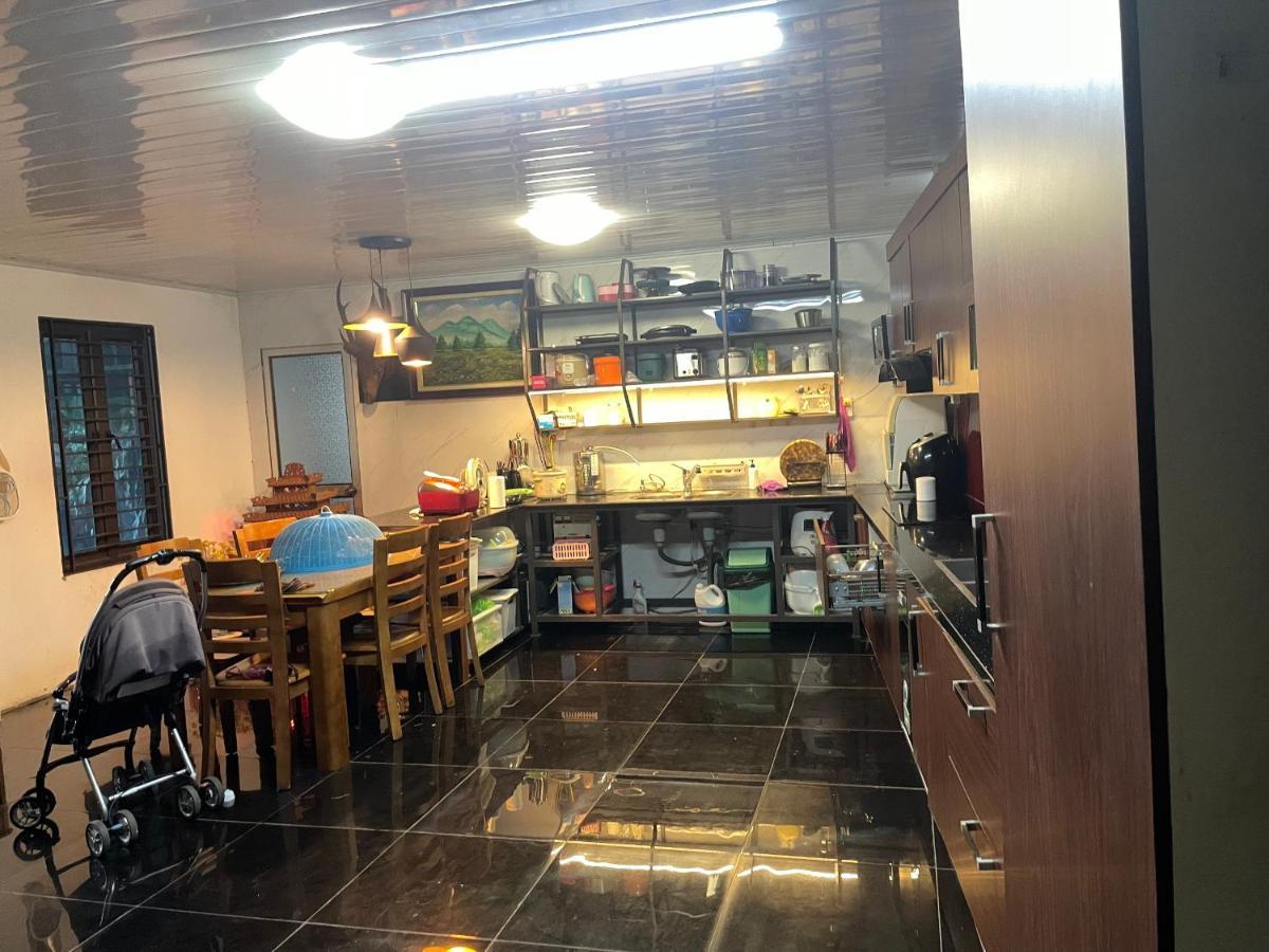 Lee Homestay Hanoi Exterior photo